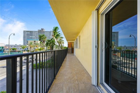 Condominio en venta en Hollywood, Florida, 2 dormitorios, 161 m2 № 1979332 - foto 22