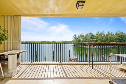 Condominio en venta en Hollywood, Florida, 2 dormitorios, 161 m2 № 1979332 - foto 3