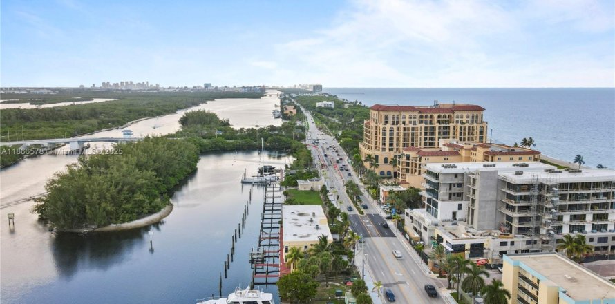 Condominio en Hollywood, Florida, 2 dormitorios  № 1979332