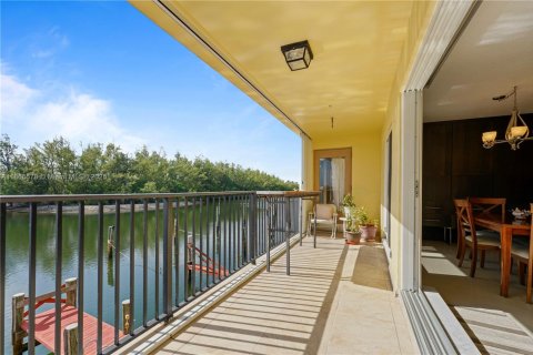 Condominio en venta en Hollywood, Florida, 2 dormitorios, 161 m2 № 1979332 - foto 2