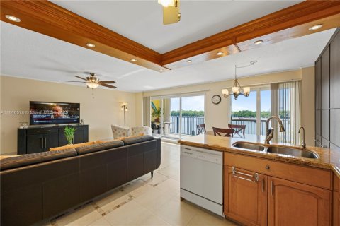 Condominio en venta en Hollywood, Florida, 2 dormitorios, 161 m2 № 1979332 - foto 12