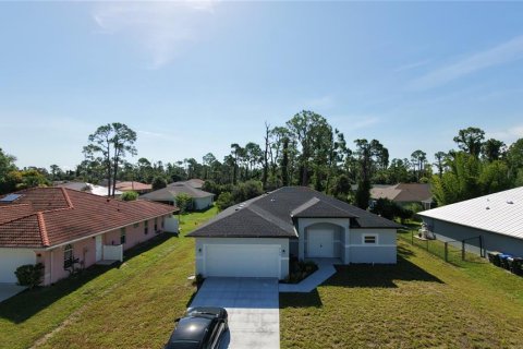 Villa ou maison à North Port, Floride 3 chambres, 148.64 m2 № 2329957