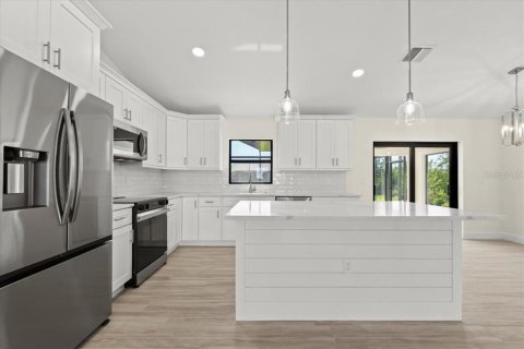 House in Englewood, Florida 3 bedrooms, 156.54 sq.m. № 1511084 - photo 21