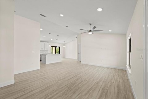 House in Englewood, Florida 3 bedrooms, 156.54 sq.m. № 1511084 - photo 8