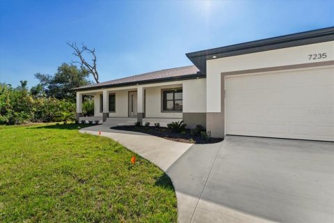 House in Englewood, Florida 3 bedrooms, 156.54 sq.m. № 1511084 - photo 2