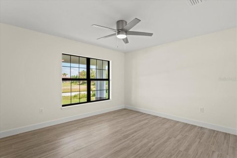 House in Englewood, Florida 3 bedrooms, 156.54 sq.m. № 1511084 - photo 24