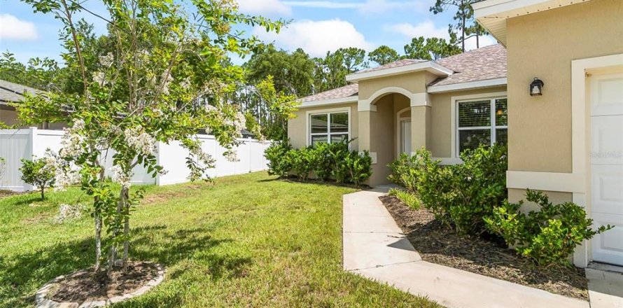 Casa en Palm Coast, Florida 3 dormitorios, 158.03 m2 № 1815159
