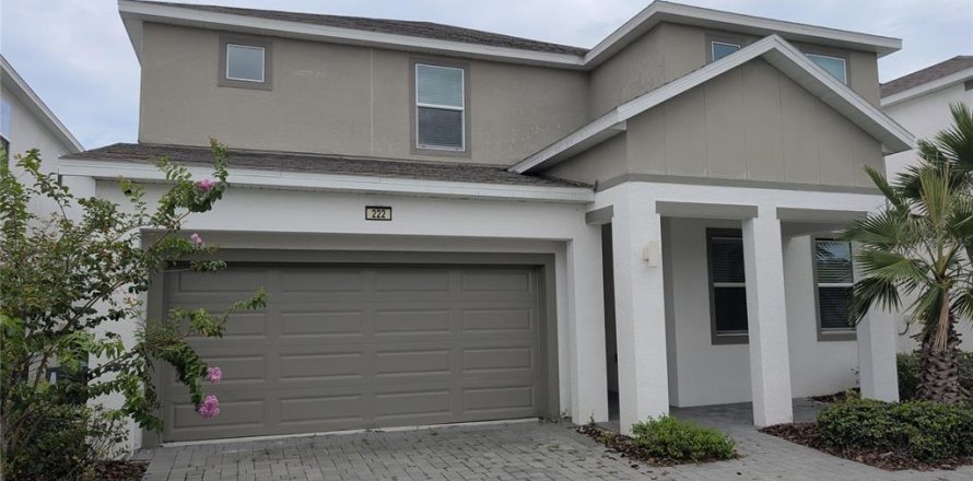 House in Kissimmee, Florida 6 bedrooms, 353.49 sq.m. № 2294773