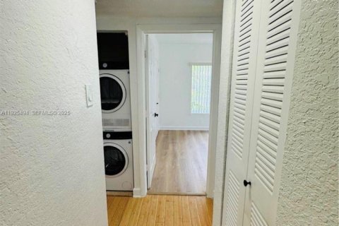 Снять в аренду квартиру в Майами-Бич, Флорида 2 спальни, 81.66м2, № 1984023 - фото 11