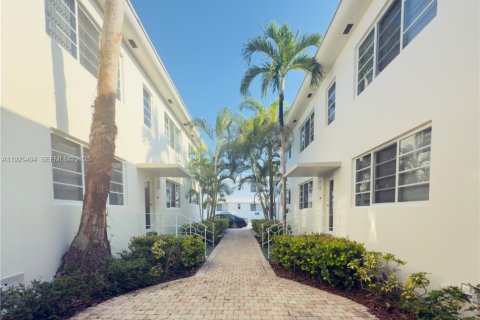 Снять в аренду квартиру в Майами-Бич, Флорида 2 спальни, 81.66м2, № 1984023 - фото 23