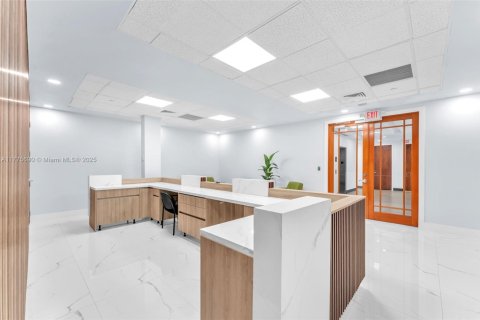 Commercial property in Miramar, Florida № 1864336 - photo 16