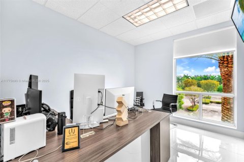 Commercial property in Miramar, Florida № 1864336 - photo 29