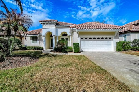 Casa en Howey-in-the-Hills, Florida 4 dormitorios, 225.85 m2 № 2213098