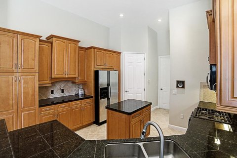 Casa en venta en Howey-in-the-Hills, Florida, 4 dormitorios, 225.85 m2 № 2213098 - foto 17
