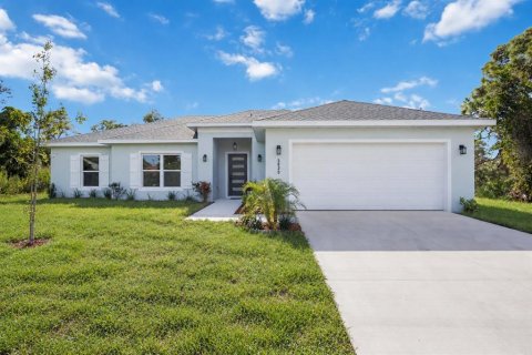 House in Venice, Florida 4 bedrooms, 180.88 sq.m. № 2351814