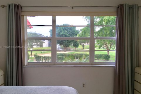 Copropriété à louer à Pembroke Pines, Floride: 2 chambres, 108.7 m2 № 1859953 - photo 9