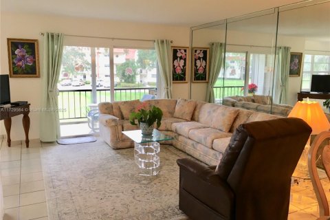 Copropriété à louer à Pembroke Pines, Floride: 2 chambres, 108.7 m2 № 1859953 - photo 5