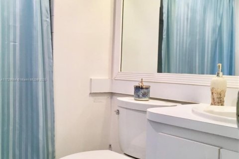 Copropriété à louer à Pembroke Pines, Floride: 2 chambres, 108.7 m2 № 1859953 - photo 7