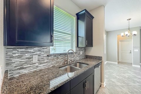 House in STOREY PARK in Orlando, Florida 4 bedrooms, 235.51 sq.m. № 1829429 - photo 5