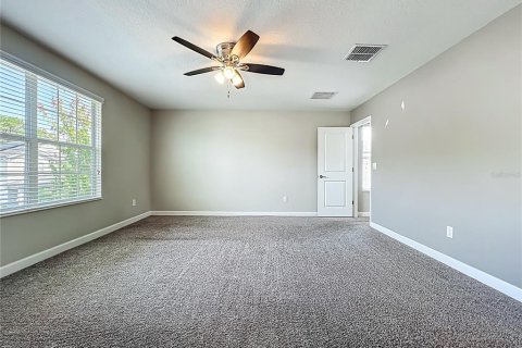 House in STOREY PARK in Orlando, Florida 4 bedrooms, 235.51 sq.m. № 1829429 - photo 19
