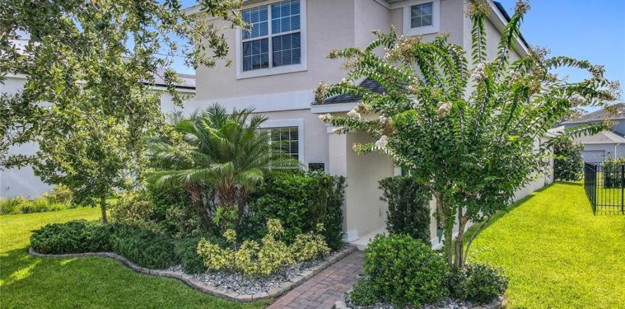 House in STOREY PARK in Orlando, Florida 4 bedrooms, 235.51 sq.m. № 1829429