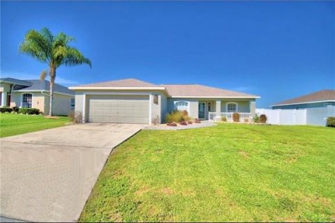 House in Lakeland, Florida 3 bedrooms, 135.64 sq.m. № 2129751