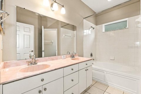 Villa ou maison à louer à Temple Terrace, Floride: 4 chambres, 179.77 m2 № 2407026 - photo 10