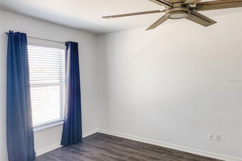 Villa ou maison à louer à Clermont, Floride: 4 chambres, 132.11 m2 № 2408099 - photo 10