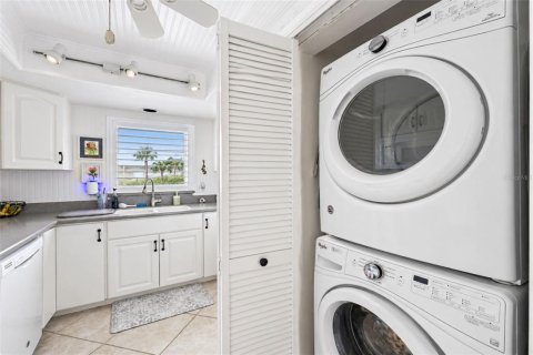 Copropriété à vendre à Englewood, Floride: 2 chambres, 120.77 m2 № 2413539 - photo 10
