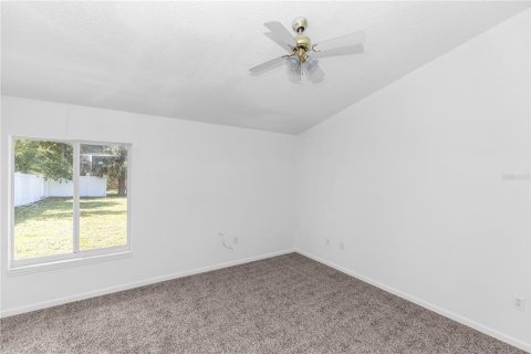 Casa en venta en Deltona, Florida, 4 dormitorios, 162.39 m2 № 1848215 - foto 12