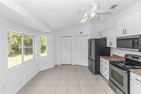 Casa en venta en Deltona, Florida, 4 dormitorios, 162.39 m2 № 1848215 - foto 24