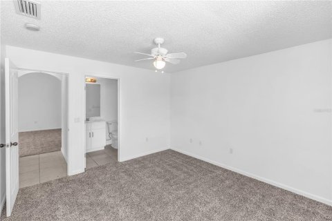 Casa en venta en Deltona, Florida, 4 dormitorios, 162.39 m2 № 1848215 - foto 9