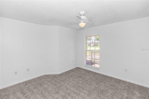Casa en venta en Deltona, Florida, 4 dormitorios, 162.39 m2 № 1848215 - foto 16