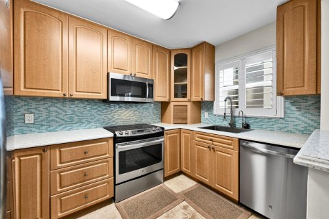 Copropriété à vendre à Pompano Beach, Floride: 2 chambres, 92.9 m2 № 2189201 - photo 9