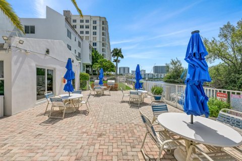 Copropriété à vendre à Pompano Beach, Floride: 2 chambres, 92.9 m2 № 2189201 - photo 23