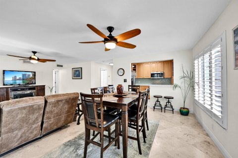 Copropriété à vendre à Pompano Beach, Floride: 2 chambres, 92.9 m2 № 2189201 - photo 5