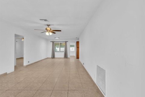 Villa ou maison à louer à Dania Beach, Floride: 3 chambres, 139.54 m2 № 2417994 - photo 5