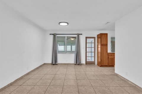 Villa ou maison à louer à Dania Beach, Floride: 3 chambres, 139.54 m2 № 2417994 - photo 13