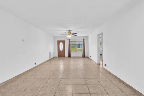Villa ou maison à louer à Dania Beach, Floride: 3 chambres, 139.54 m2 № 2417994 - photo 14