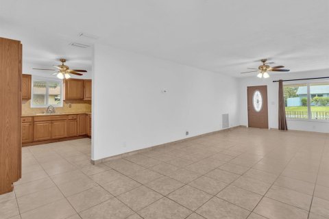 Villa ou maison à louer à Dania Beach, Floride: 3 chambres, 139.54 m2 № 2417994 - photo 8