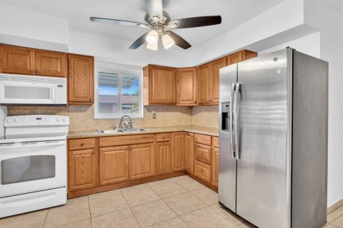 Villa ou maison à louer à Dania Beach, Floride: 3 chambres, 139.54 m2 № 2417994 - photo 17