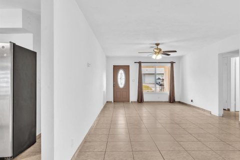 Villa ou maison à louer à Dania Beach, Floride: 3 chambres, 139.54 m2 № 2417994 - photo 15