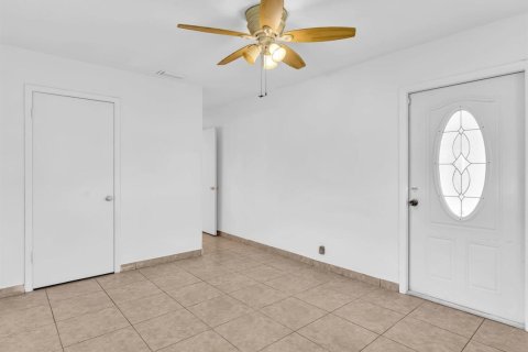 Villa ou maison à louer à Dania Beach, Floride: 3 chambres, 139.54 m2 № 2417994 - photo 23
