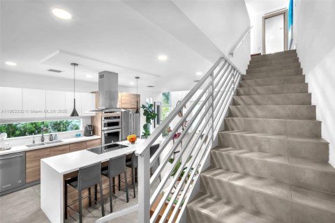 Townhouse in Miami, Florida 3 bedrooms, 264.77 sq.m. № 1956949 - photo 20