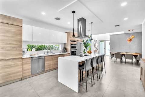 Townhouse in Miami, Florida 3 bedrooms, 264.77 sq.m. № 1956949 - photo 8