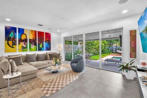 Townhouse in Miami, Florida 3 bedrooms, 264.77 sq.m. № 1956949 - photo 17