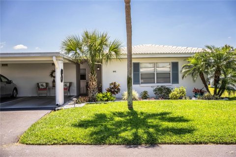 Condo in Lakeland, Florida, 2 bedrooms  № 1716921 - photo 1