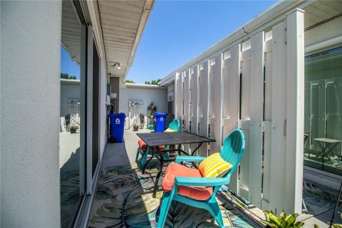 Condo in Lakeland, Florida, 2 bedrooms  № 1716921 - photo 30