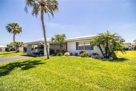 Condo in Lakeland, Florida, 2 bedrooms  № 1716921 - photo 2