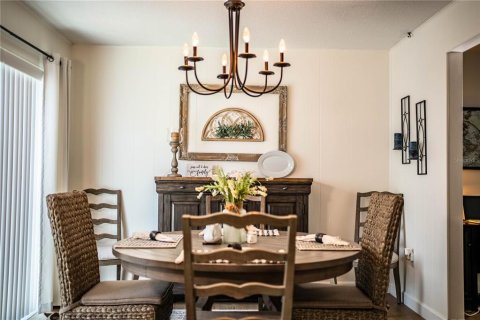Condo in Lakeland, Florida, 2 bedrooms  № 1716921 - photo 13